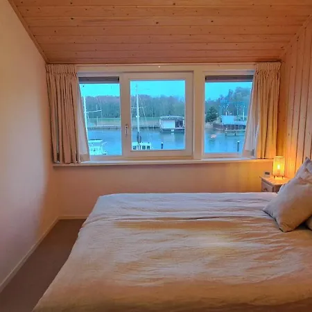 Mooie Wellness Woning Aan Het Water Vp074 Hébergement de vacances *