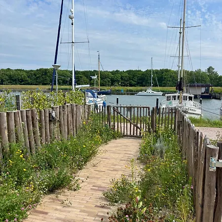 Mooie Wellness Woning Aan Het Water Vp074 Hébergement de vacances *