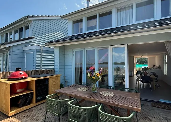 Mooie Wellness Woning Aan Het Water Vp074